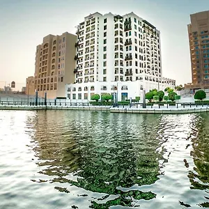 4* Апарт-отель Suha Creek Apartment, Waterfront Jaddaf,